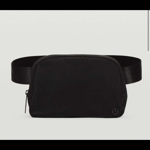 lululemon athletica Handbags - Lululemon Everywhere Belt Bag - Black - NWT🌈
